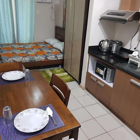 Heart Of The City Studio With Balcony Davao Exterior photo